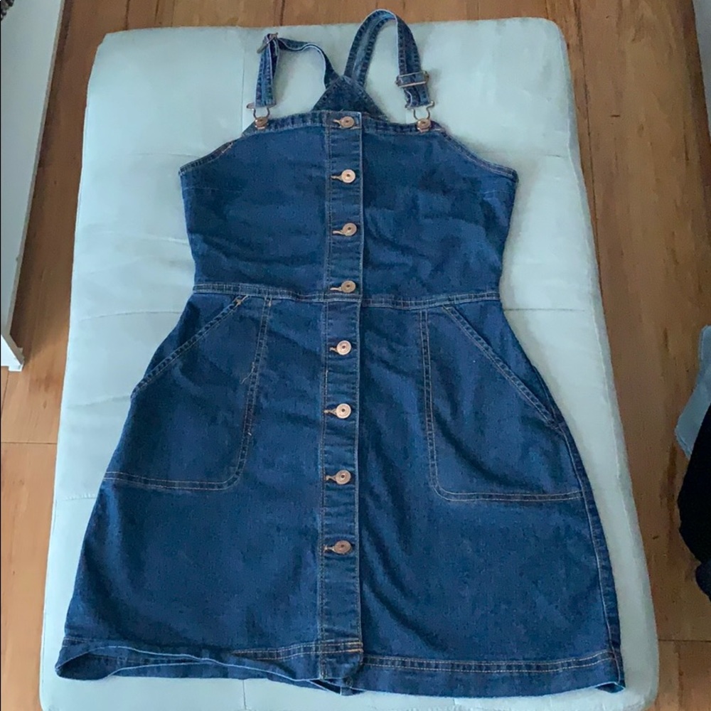 Overall dress